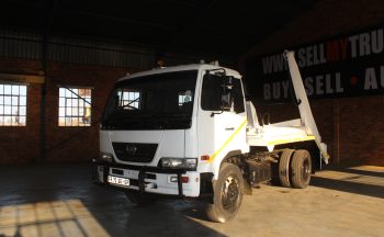 2016 NISSAN UD 85  SKIP BIN LOADER