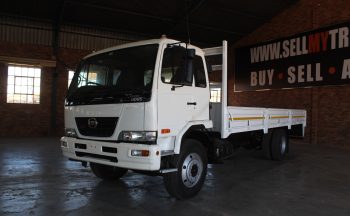 2018 NISSAN UD 85 WITH PERSONNEL CARRIER