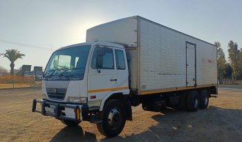 2007 Nissan UD 90 Volume Body With Tag Axle