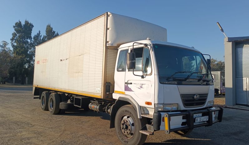 
								2007 Nissan UD 90 Volume Body With Tag Axle full									