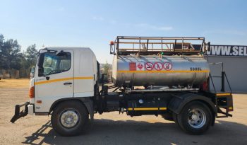 2005 HINO 500  13-234 FUEL TANKER