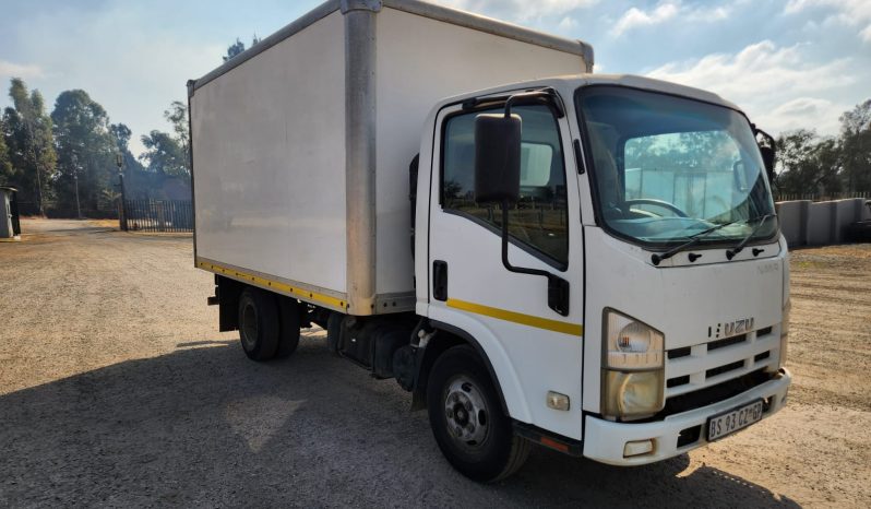 
								2012 ISUZU NPR 250 WITH CLOSED BODY full									