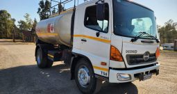 2005 HINO 500 13-234  8000L FUEL TANKER