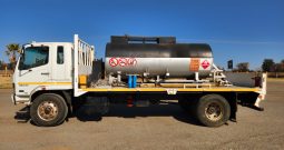 2009 MITSUBISHI FUSO INTERCOOLED FM14-213 FLAT DECK WITH FUEL TANKER