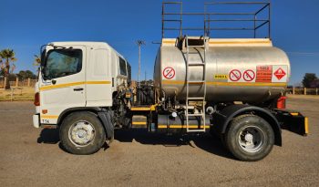 2005 HINO 500 13-234  8000L FUEL TANKER