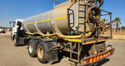 2010 NISSAN UD 290  18000L WATER TANKER