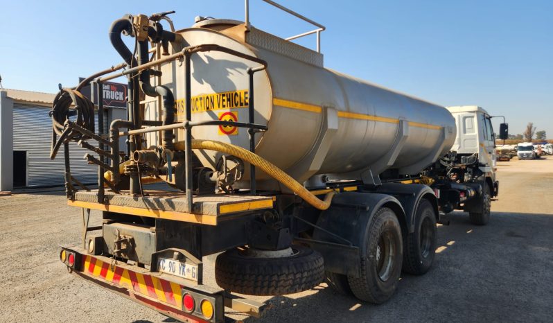 
								2010 NISSAN UD 290  18000L WATER TANKER full									