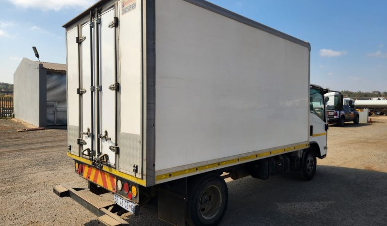 
								2012 ISUZU NPR 250 WITH CLOSED BODY full									