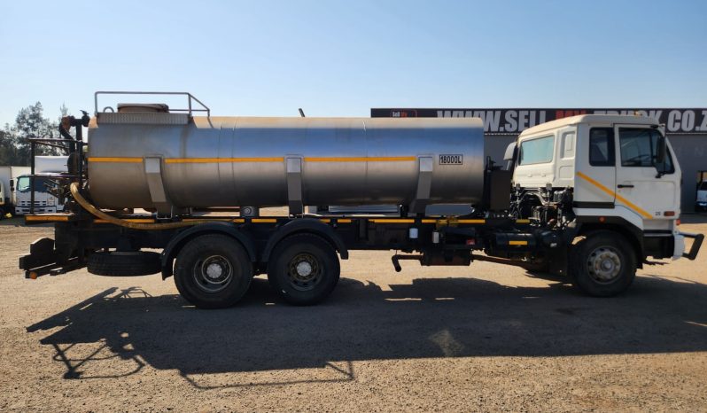 
								2010 NISSAN UD 290  18000L WATER TANKER full									