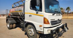 2005 HINO 500  13-234 FUEL TANKER