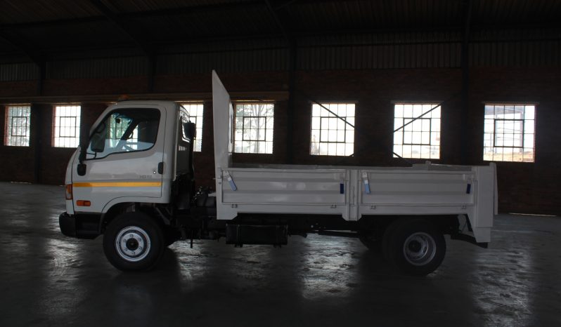 
								2015 HYUNDAI HD72 4 CUBE TIPPER full									