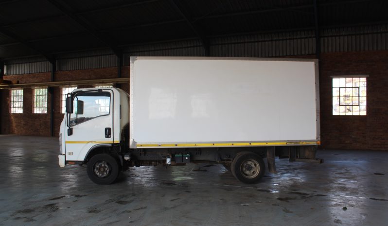 2014 ISUZU NMR 275 AMT WITH CLOSED BODY