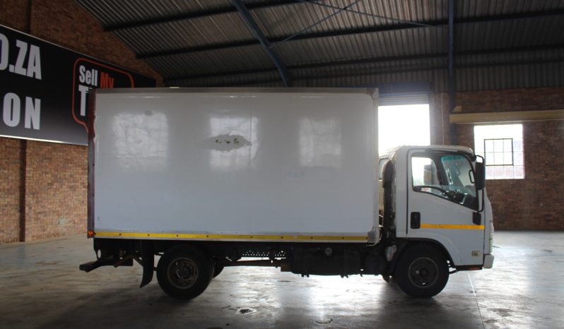 
								2014 ISUZU NMR 250 WITH CLOSED BODY full									